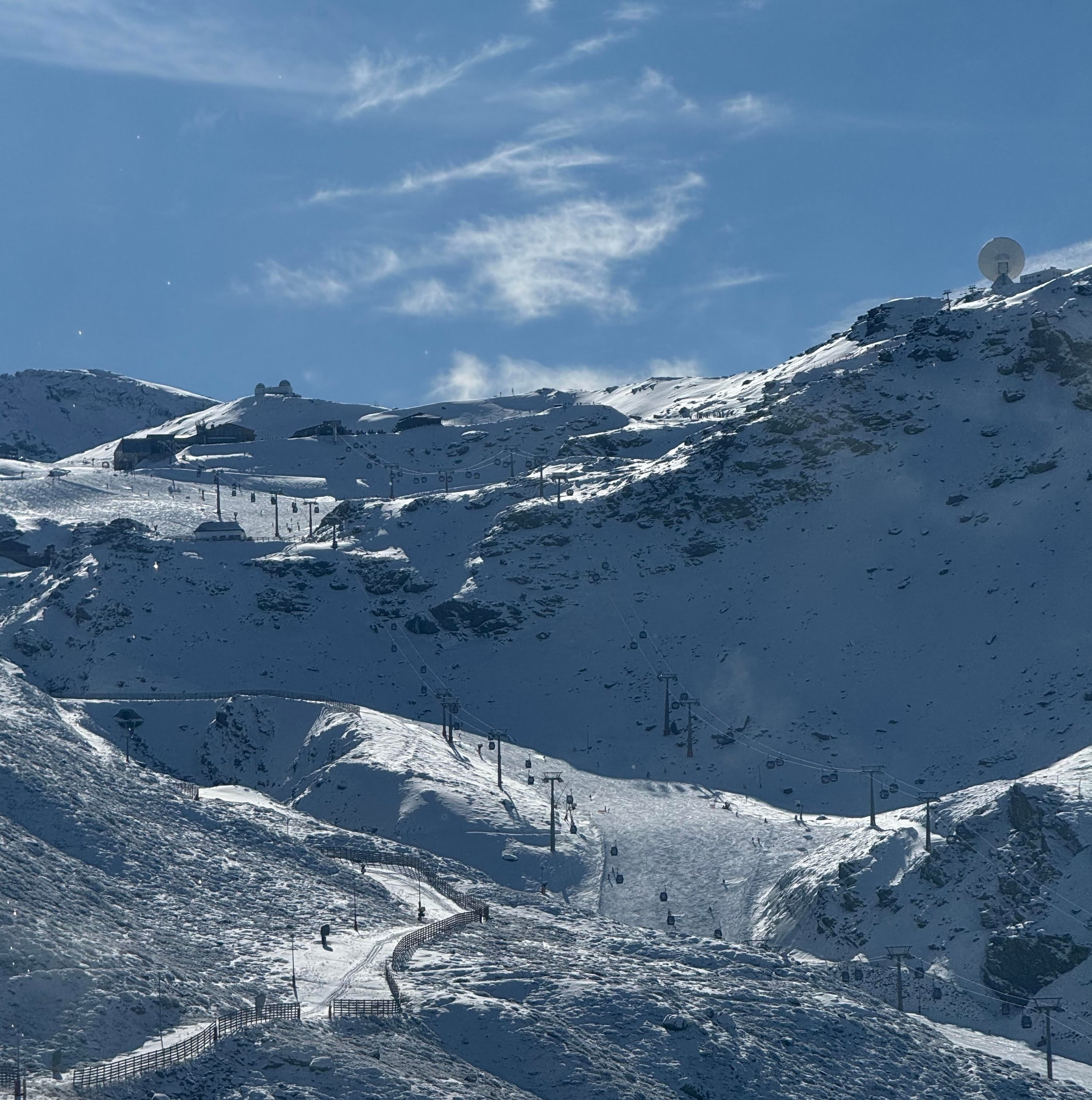 ¡Cuidado con la Última Bajada! El Peligro de la Pista El Río en Sierra Nevada (2026)