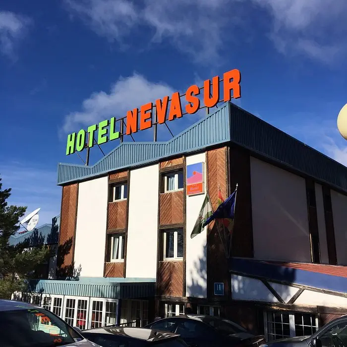 Parada Autobús Urbano Hotel Nevasur